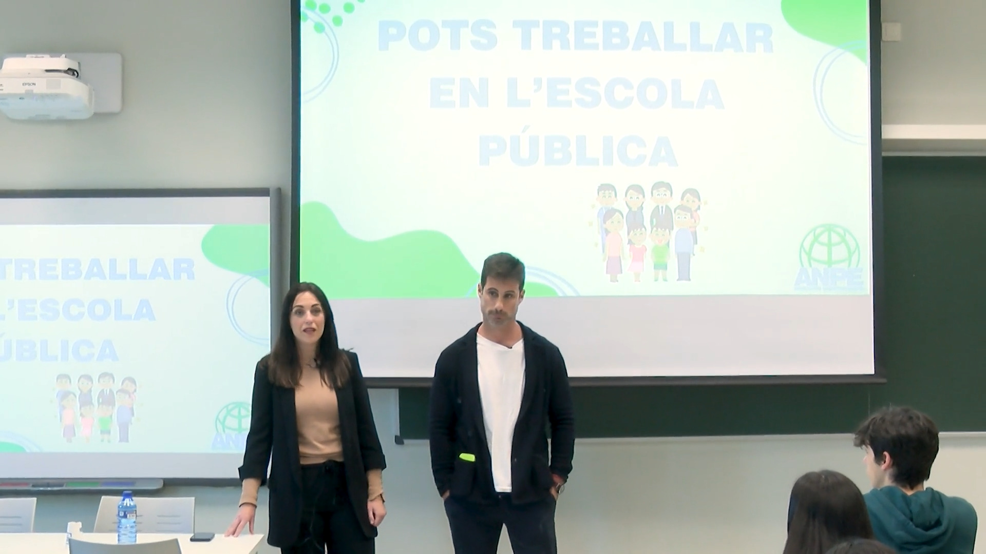 Pots treballar a l'escola pública